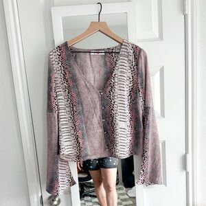 Buddy Love Blush Pink & Black Snakeskin V-Neck Top S